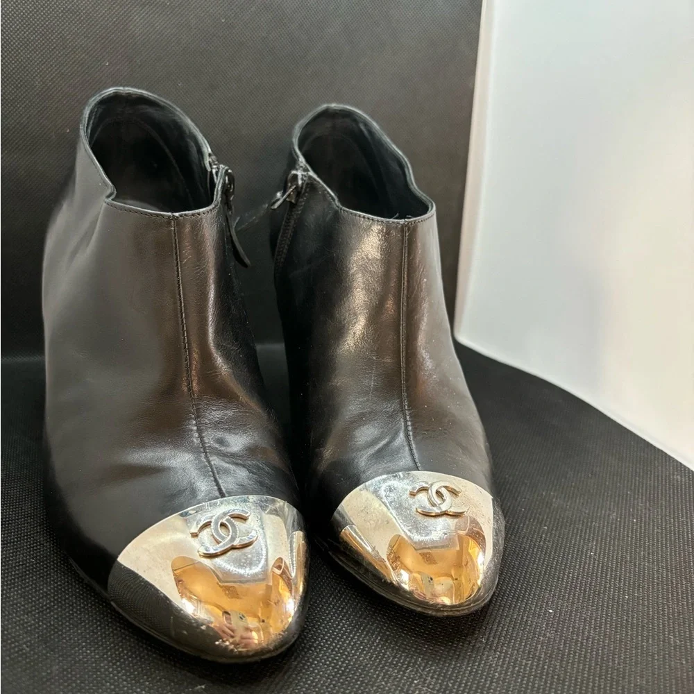 Women’s Chanel Slip On Healed Boots - Picture 5 of 10